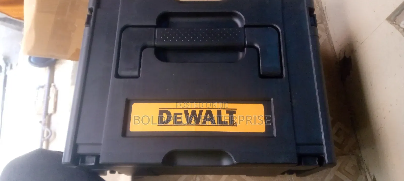Dewalt 88 Volt Bag Closer Machine