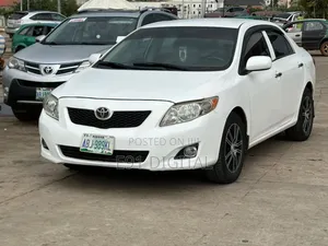 Toyota Corolla LE 4dr Sedan (1.8L 4cyl 4A) 2010 White