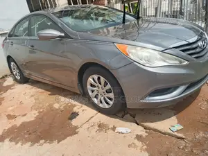 Hyundai Sonata Limited 2.0T Sedan (2.0L 4cyl 6A) 2013 Gray