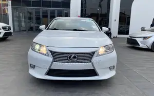 Lexus ES 350 FWD 2014 White