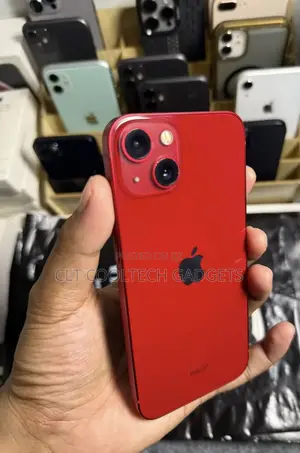 Apple iPhone 13 128 GB Red
