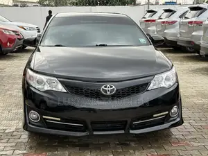 Toyota Camry SE 4dr Sedan (2.5L 4cyl 6A) 2013 Black