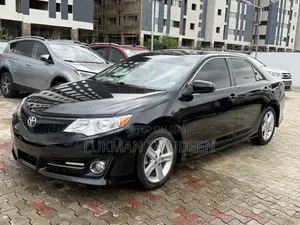 Toyota Camry SE 4dr Sedan (2.5L 4cyl 6A) 2013 Black