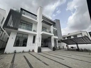 8bdrm Mansion in Asokoro for sale