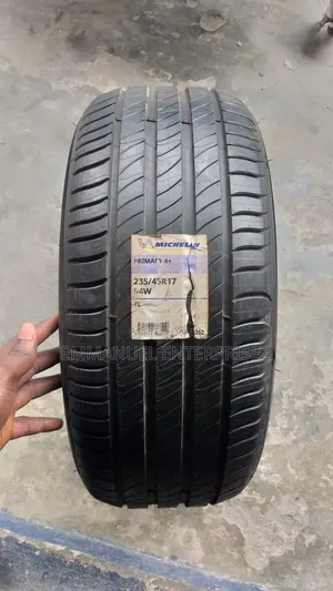235/45r17 Michelin Tyre