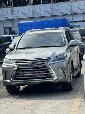 Lexus LX 2021