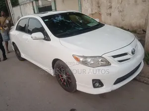 Toyota Corolla 2013 White