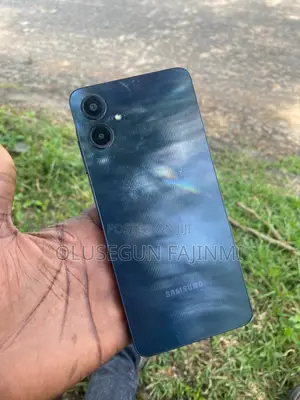 Samsung Galaxy A06 64 GB Gray