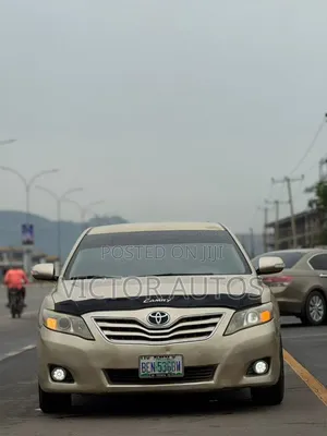 Toyota Camry 2010 Gold