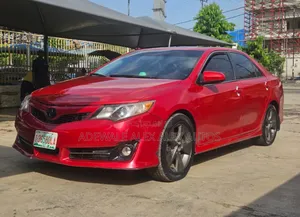 Toyota Camry SE 4dr Sedan (2.5L 4cyl 6A) 2013 Red