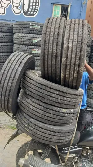 285/70r19.5 Tyre