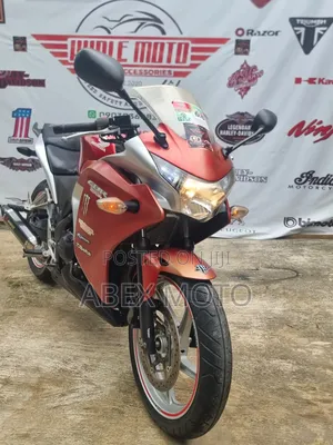 Honda CBR 2012 Red