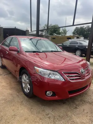 Toyota Camry XLE 4dr Sedan (2.5L 4cyl 6A) 2011 Red