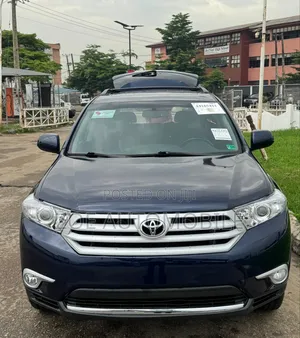 Toyota Highlander Limited 3.5l 4WD 2013 Blue