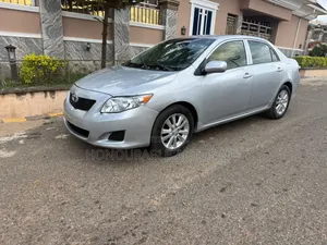 Toyota Corolla LE 4dr Sedan (1.8L 4cyl 4A) 2010 Silver
