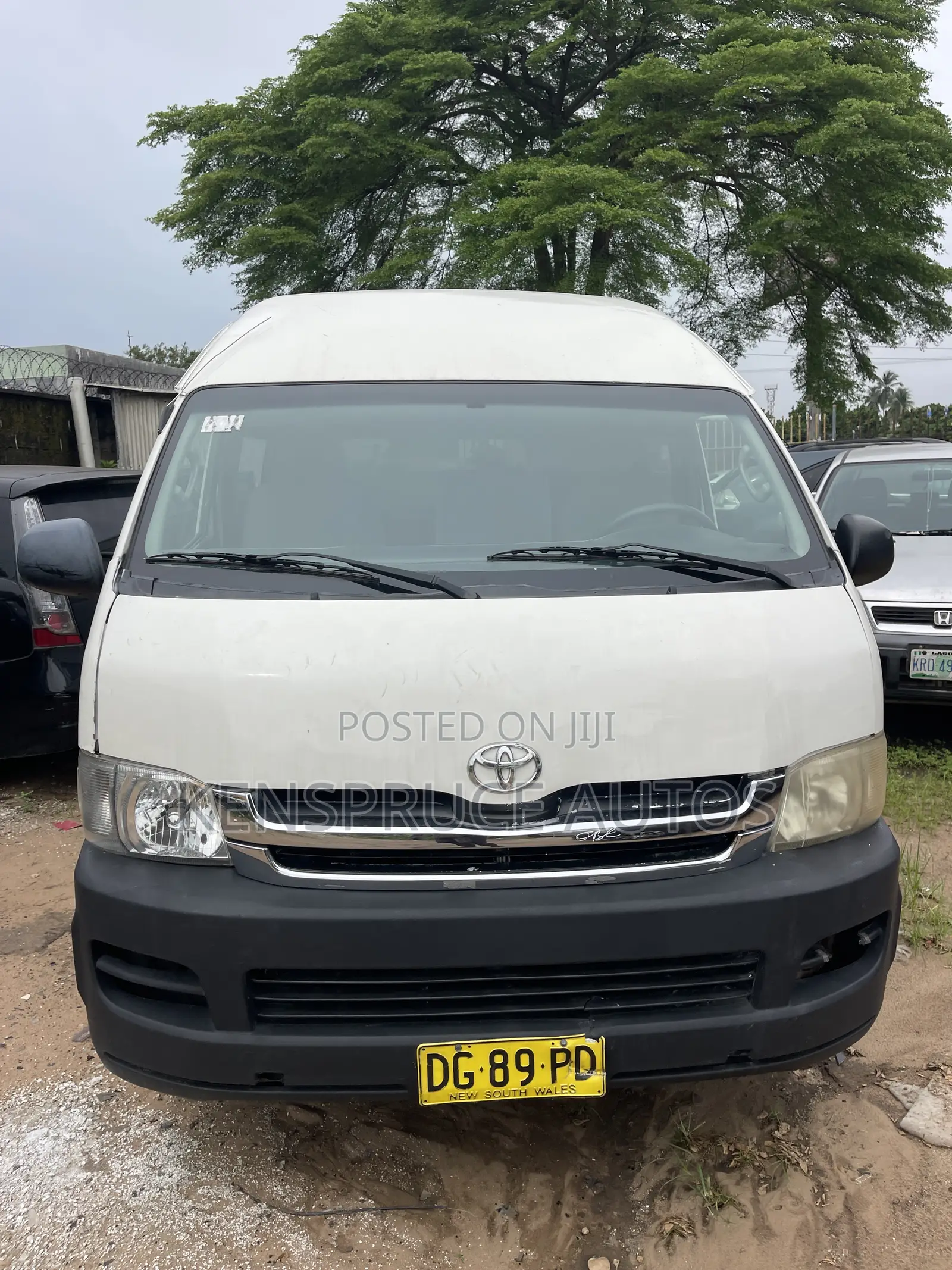 Toyota HiAce 2005 White