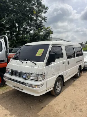 Mitsubishi Delica 2011 White
