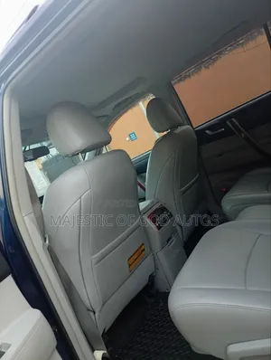 Toyota Highlander 2011 Blue