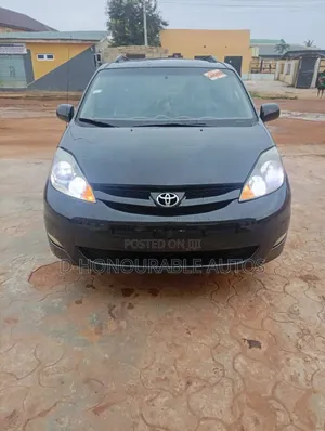 Toyota Sienna LE 2008 Black