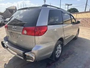 Toyota Sienna LE FWD 2006 Silver