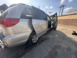 Toyota Sienna LE FWD 2006 Silver