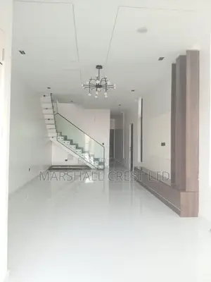 5bdrm Duplex in Off Lekki-Epe Expressway for sale