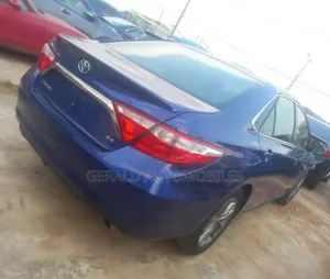 Toyota Camry SE 4dr Sedan (2.5L 4cyl 6A) 2015 Blue