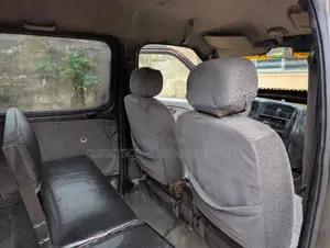 Suzuki APV Minibus 2011 Orange