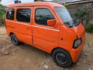 Suzuki APV Minibus 2011 Orange