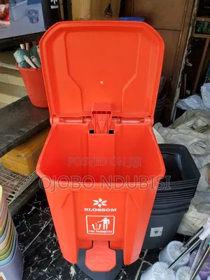 Quality Dustbin Bucket/Pan