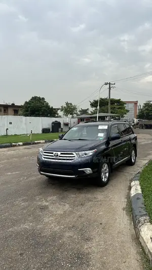 Toyota Highlander SE 3.5L 4WD 2013 Blue