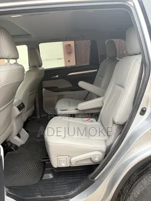 Toyota Highlander XLE 4dr SUV AWD (3.5L 6cyl 6A) 2015 Gray