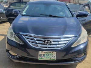 Hyundai Sonata SE 2.0T Sedan FWD (2.0L 4cyl 6A) 2013 Blue