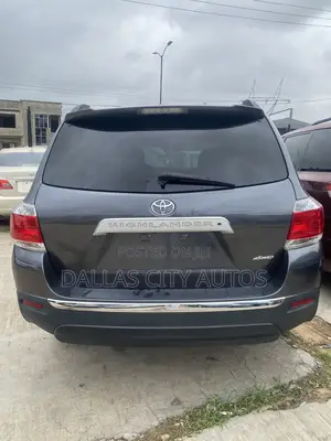 Toyota Highlander Limited 2011 Gray