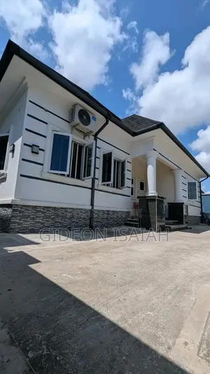 4bdrm Bungalow in Osongama, Uyo for sale