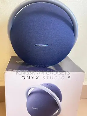 Onyx Studio 8
