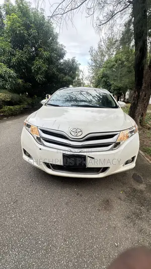 Toyota Venza XLE 2014 White