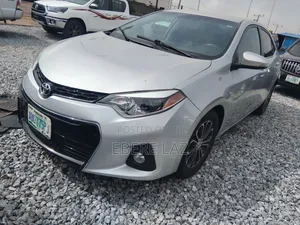 Toyota Corolla 2015 Silver