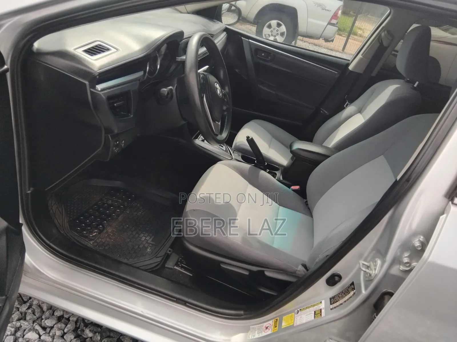 Toyota Corolla 2015 Silver