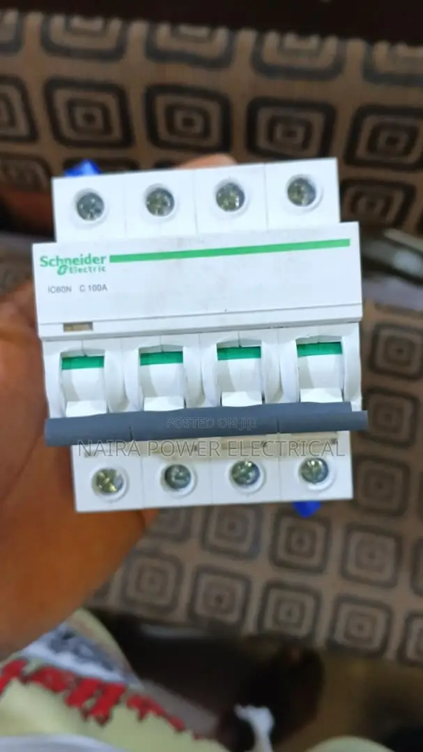 Breaker 100amp 4 Pole