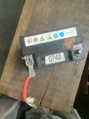 Ml 350 Auxiliary Battery