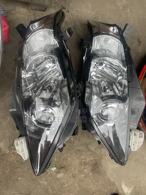Rx350 Headlight 2010