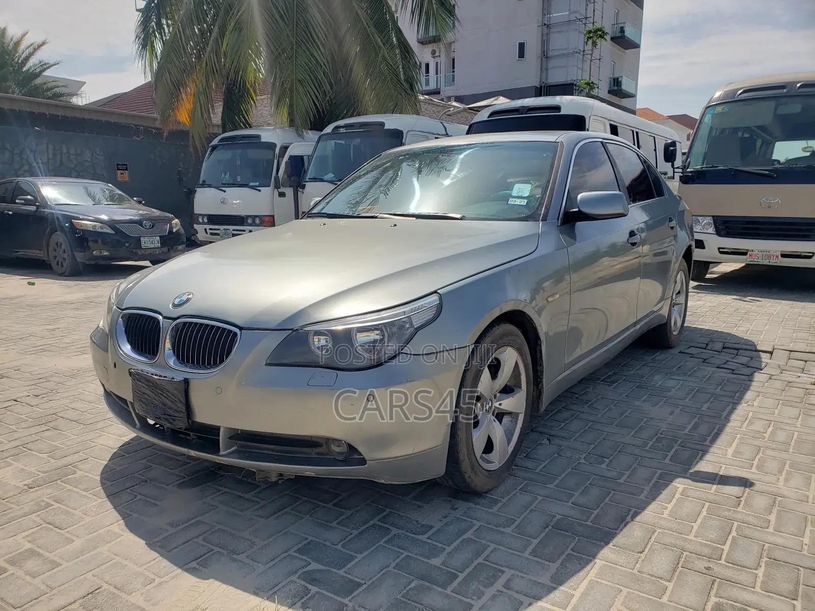 BMW 530i 2004 Gray