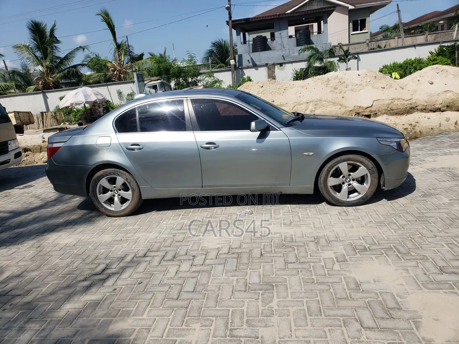BMW 530i 2004 Gray