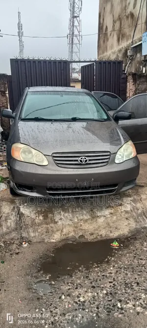 Toyota Corolla 2004 Gray