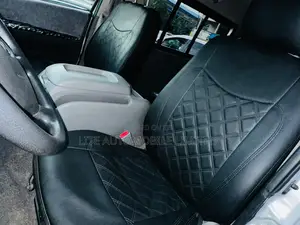 Toyota HiAce 2012 Silver