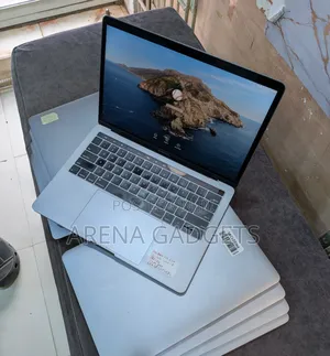 Laptop Apple MacBook Pro 2019 16GB Intel Core i7 SSD 256GB