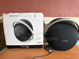 Harman Kardon Onyx Studio 8 (With Box Accessories)