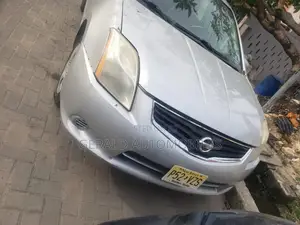 Nissan Sentra 2011 Silver