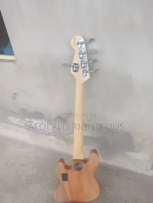 Active Fender Jazz Bass Guitar 5 Strings